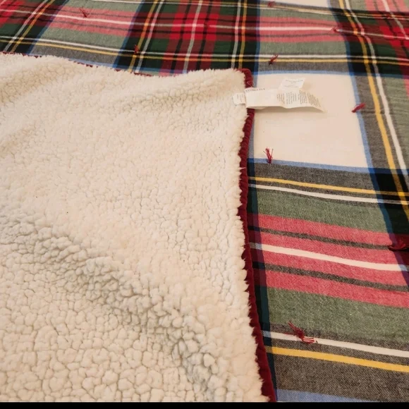 POTTERY BARN Stewart Plaid Cal King Reversible Flannel Sherpa Comforter Quilt - Picture 6 of 7